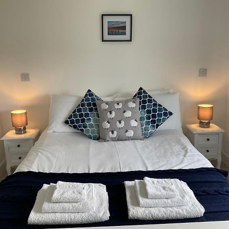 Tomax Garden Cabin Free Parking Inverness Bagian luar foto