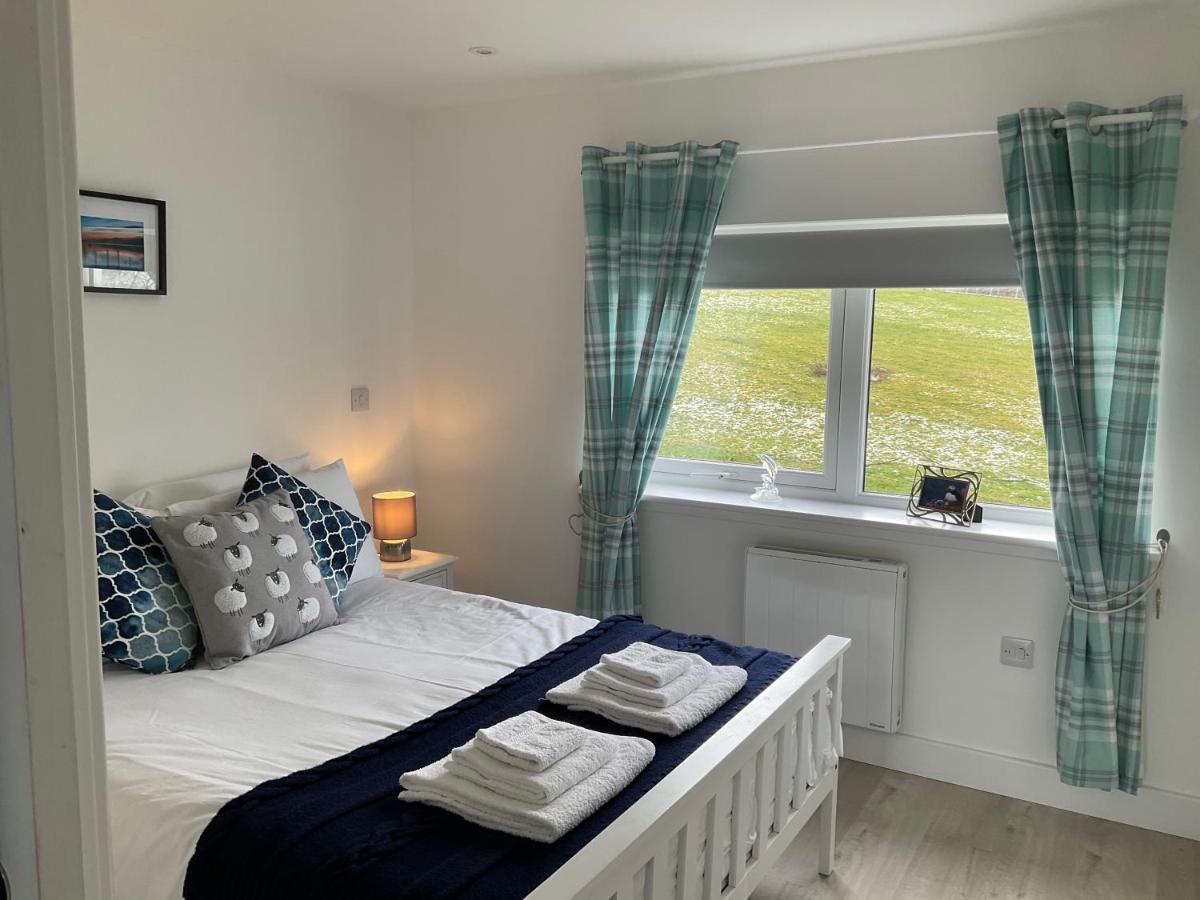 Tomax Garden Cabin Free Parking Inverness Bagian luar foto
