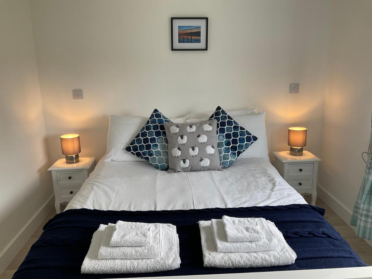 Tomax Garden Cabin Free Parking Inverness Bagian luar foto