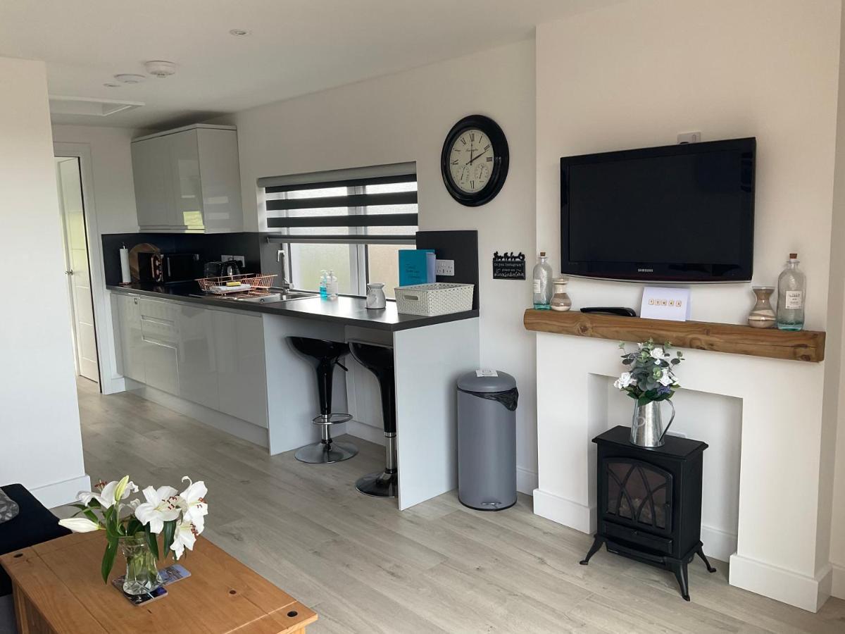 Tomax Garden Cabin Free Parking Inverness Bagian luar foto